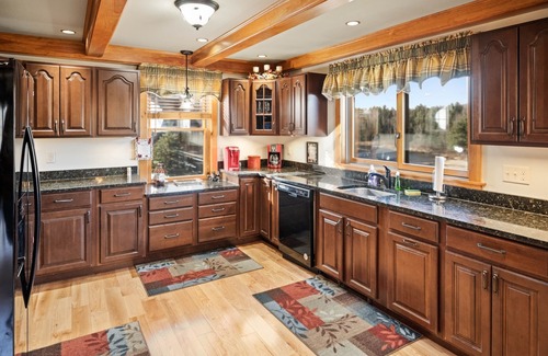 Twin Mountain House | Riverfront Cabin|Fireplace|Fire pit | White Mountains| Hiking