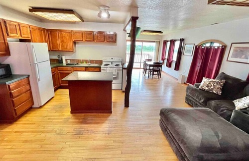St. Joseph Cabin | Riverfront Cabin w/Jacuzzi View
