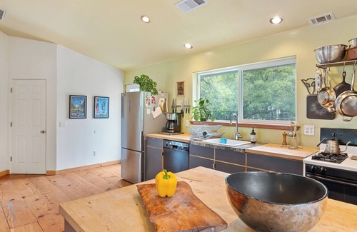 Kaweah Cabin | Riverfront Haven on 2.5 acres