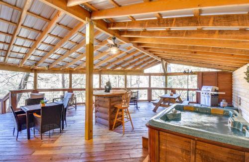 Helen House | Riverfront Helen Cabin with Hot Tub and Deck!
