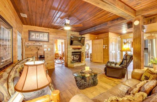 Helen House | Riverfront Helen Cabin with Hot Tub and Deck!
