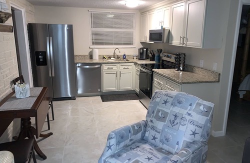 Roseland House | Riverfront Luxury Hideaway