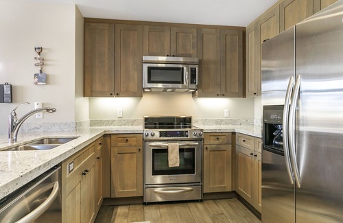 Avon Condo | Riverfront Luxury Resort/Spa/Ski In-Ski Out Condo/Unmatched Top Floor Views