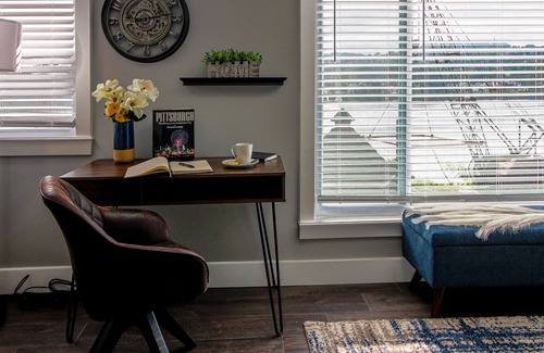 Verona Apartment | Riverfront Mid Century 1 Bedroom 1 Bath