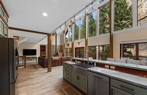 Gallatin Gateway House | Riverfront Paradise between Big Sky and Bozeman