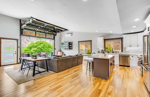 Orondo House | Riverfront retreat with a mountain view, game room, & fast WiFi - dogs welcome