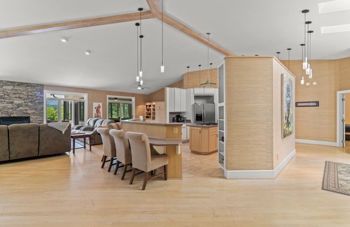 Woodstock Cabin | Riverfront Shenandoah Retreat – Hot Tub, Cold Plunge & Mountain Views!