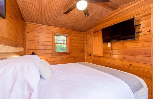 Arden Ski Chalet | Riverfront Vintage Cabin w/ Hot Tub, Kitchenette