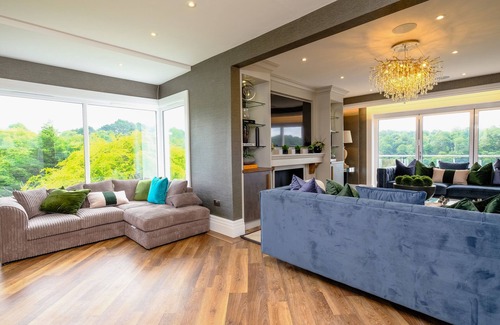 Truro House | RIVERGARTH, pet friendly, luxury holiday cottage in Malpas, Cornwall