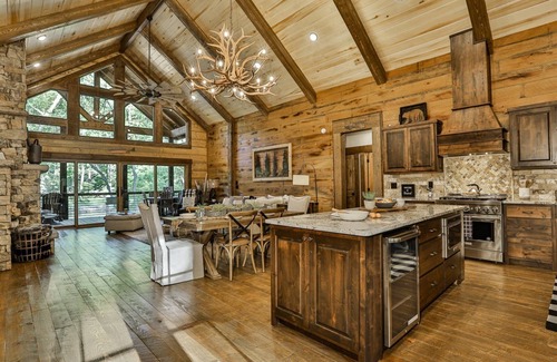 Ellijay Cabin | Riverscape | Ellijay, GA