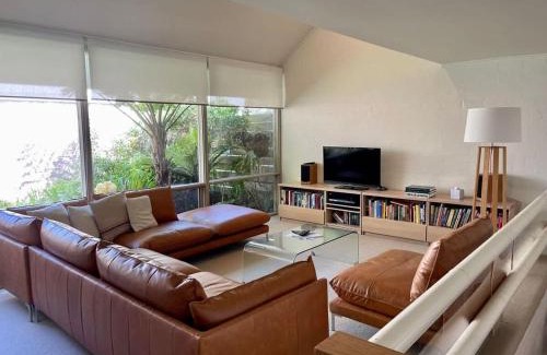 Mollymook House | Riversdale Retreat - w. beach & golf course access