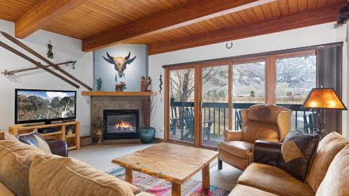 Telluride House | Riverside Condos B101 by AvantStay Condo Close To Downtown Town Park Ski Lift 8