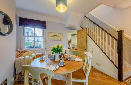 Rye House | Riverside Cottage - Rye