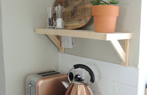 Braunton Cottage | Riverside Cottage With Garden And Woodburner