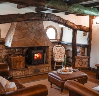 Cockermouth House | Riverside Country House and Cottage