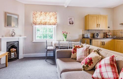 Craven Arms House | Riverside