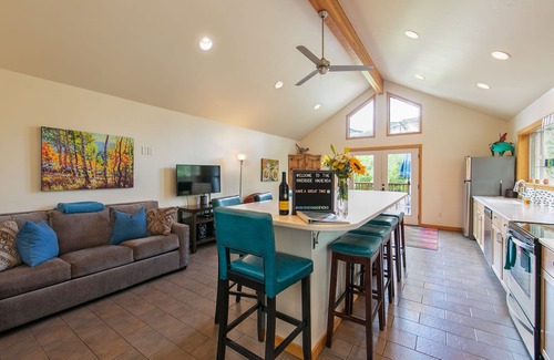 Salida House | Riverside Hacienda Downtown Salida! Hot tub. Ark River Haciendas #0251