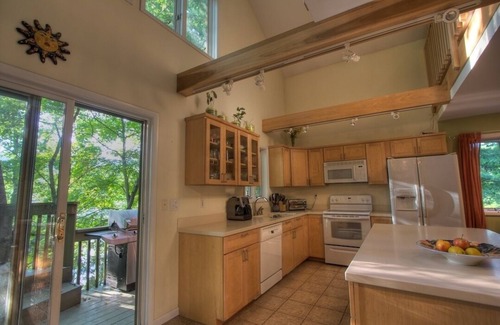 Confluence House | Riverside home in Trees w/Hot tub, Firepit at GAP