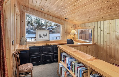 Leavenworth House | Riverside Loft Suite 1 Bedroom Home