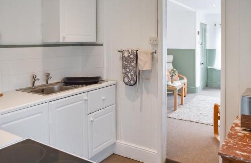 Beccles House | Riverside Retreat
