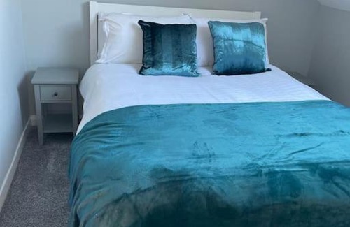 Hawick Apartment | Riverside Retreat