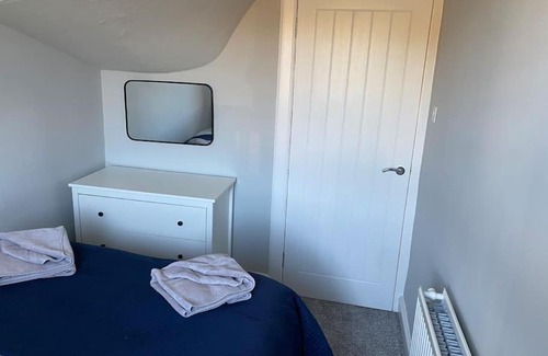 Hawick Apartment | Riverside Retreat