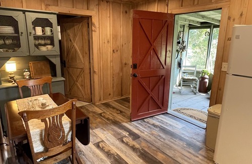 Choestoe Cabin | Riverside Retreat located on the Nottely River in the North Georgia Mountains.