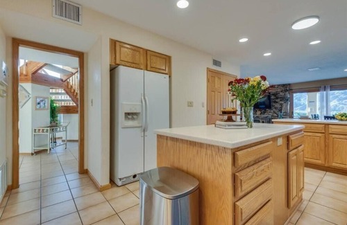 Laughlin House | Riverside Retreat: Spacious 5-Bedroom Getaway in Bullhead City!