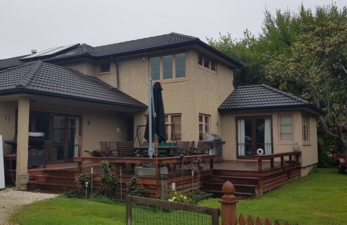 Rotorua Villa | Riverside Villa Close to Rotorua CBD