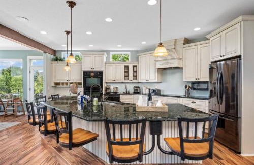 Hood River House | RiverSong Country Chateau