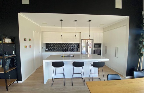 Riverhead House | Riverview Getaway