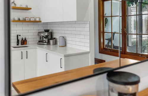 Riverhead House | Riverview Homestead - Luxury Villa - Pool + Spa