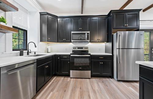 Port Clinton Apartment | Riverview in Port Clinton - Apt. B
