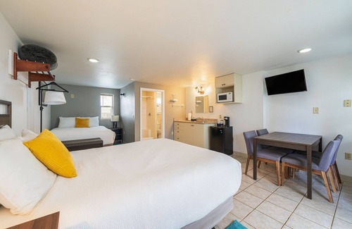 Chelan Hotel | Riverwalk Inn