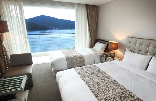 Irun-myeon Hotel | Riviera Hotel Geoje