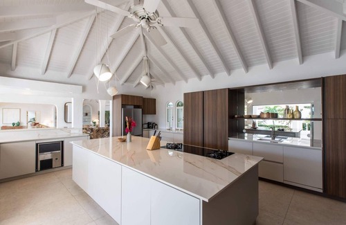 Plum Bay Villa | Riviera in Terres Basses by Personal Villas - Overlooking the Beach