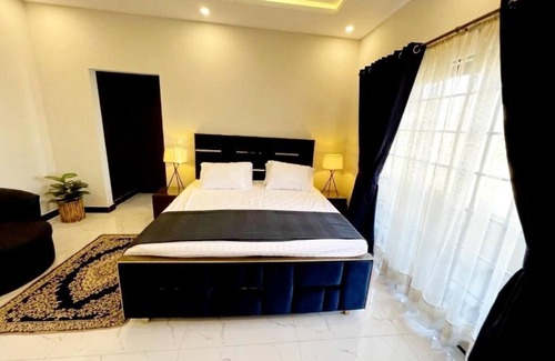 Fatehjang Hotel | Riwayat Guest House