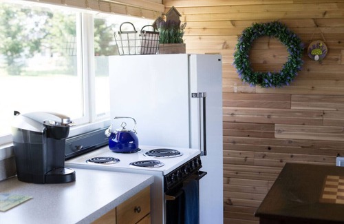 Sequim Cottage | Rm 4 Sequim lavender · 4-Water View-Beach access-Sequim's Lavender Room