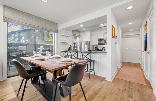 Moose Wilson Road Condo | RMR: Cinquefoil 1615 Condo in The Aspens/Wilson,WY