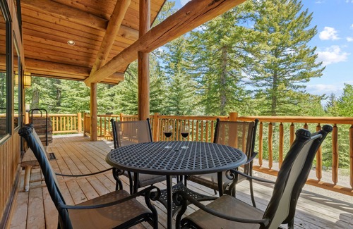 Wilson Cabin | RMR: Moose Brush Guest Cabin in Wilson,WY