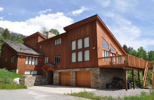 Teton Village House | RMR: Teodori House in Teton Village