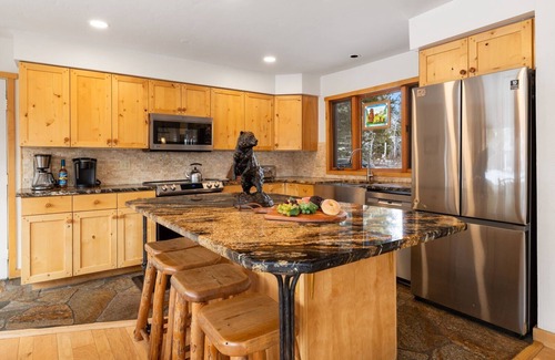 Teton Village House | RMR: Three Bear Tracks Home in Teton Village
