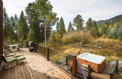 Teton Village House | RMR: Three Bear Tracks Home in Teton Village