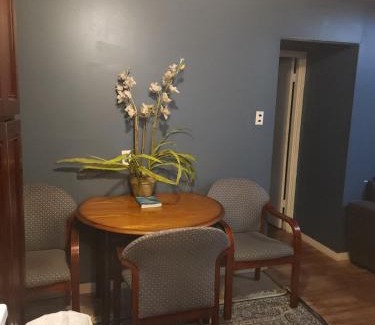 Wailuku House | Robbins Estate