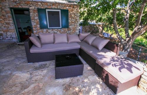 Bol House | Robinson Capitano