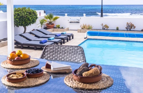 Punta Mujeres Ski Chalet | ROCAMAR, Sol y Mar