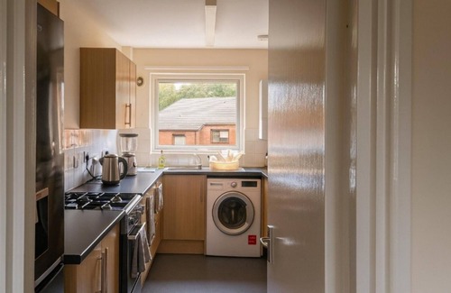 Rochdale Apartment | Rochdale Retreat - Cozy Apartment Stay