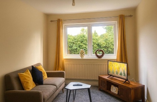 Rochdale Apartment | Rochdale Retreat - Cozy Apartment Stay