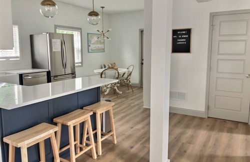 Huron House | Rock House - Lake Views & 15 Mins to Cedar Point