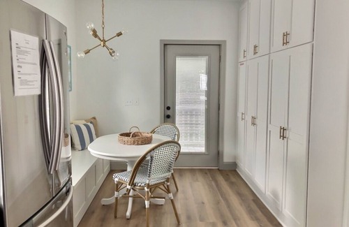 Huron House | Rock House - Lake Views & 15 Mins to Cedar Point